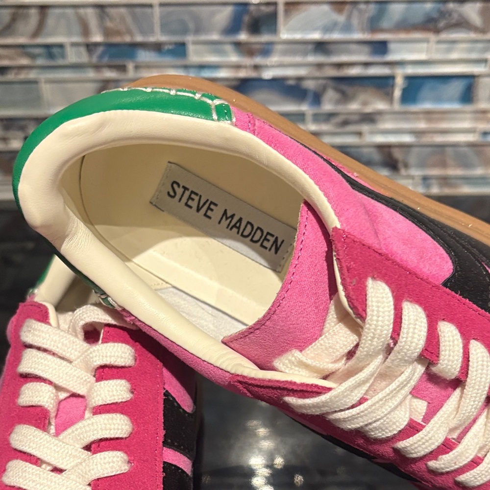 Steve Madden Pink and Black Suede Platform Sneakers - Picture 2 of 10